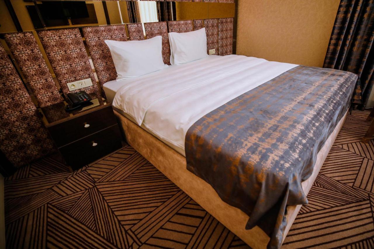 Krone Hotel Baku Luaran gambar