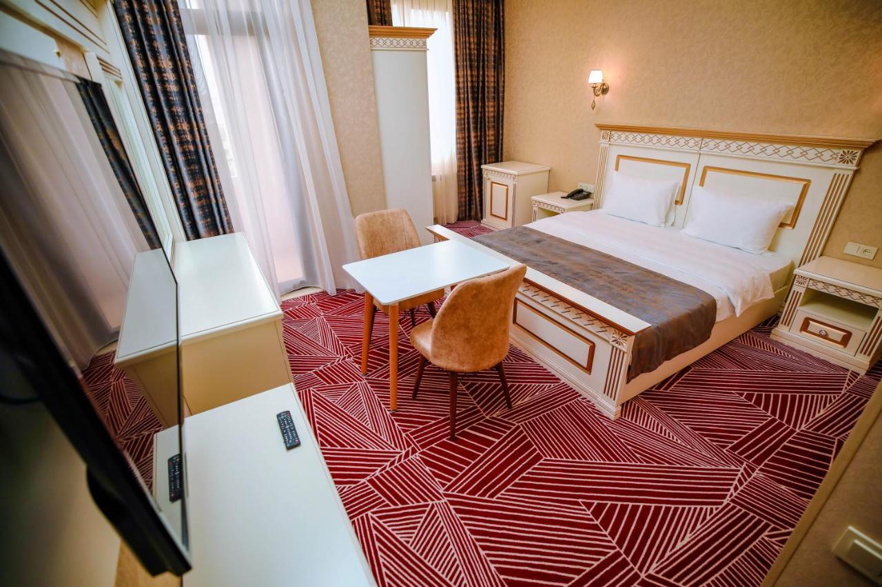 Krone Hotel Baku Luaran gambar