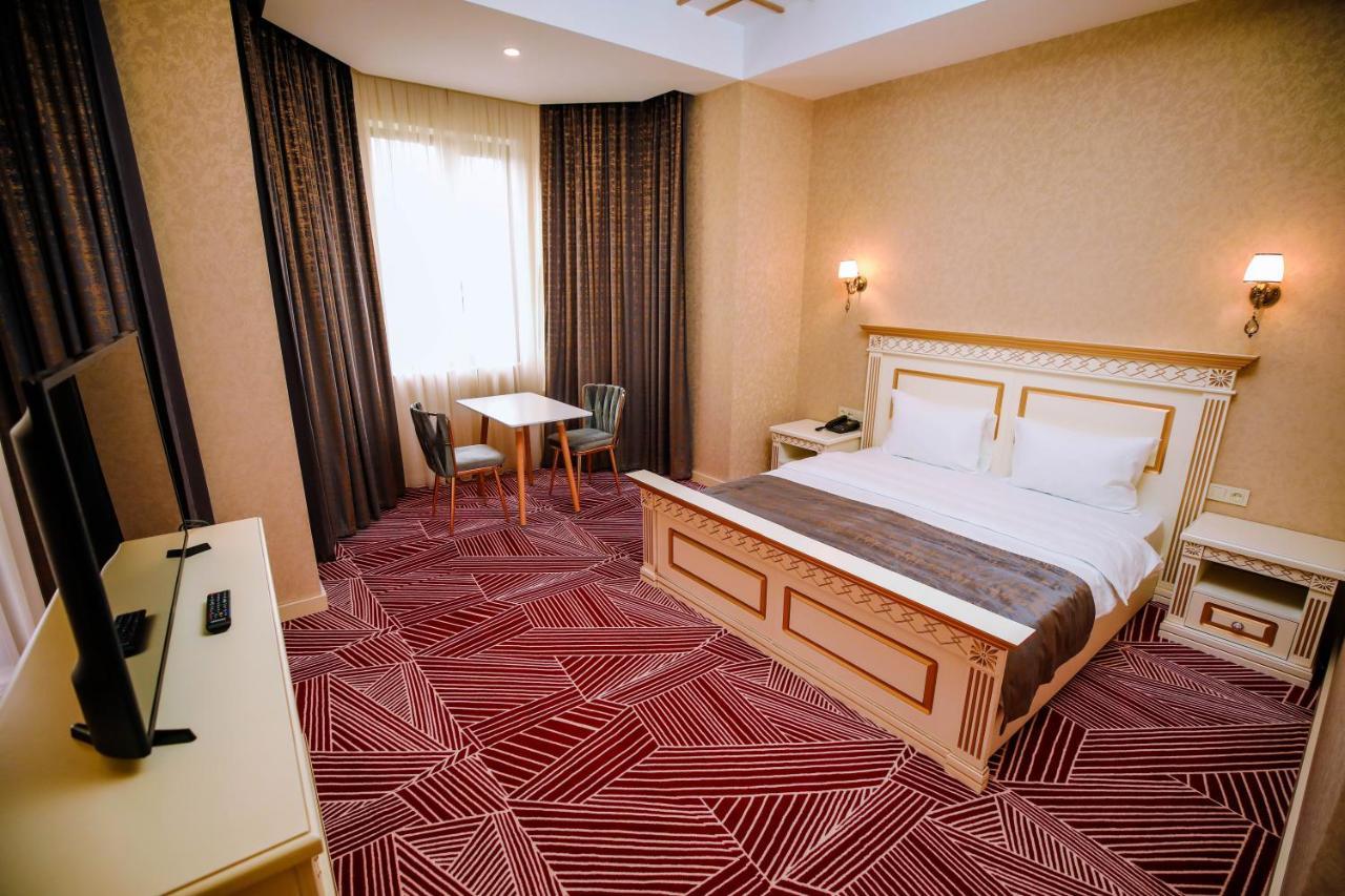 Krone Hotel Baku Luaran gambar