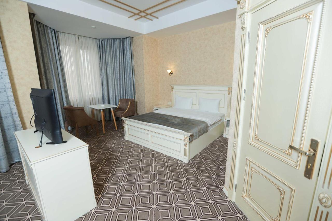 Krone Hotel Baku Luaran gambar